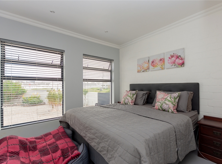 3 Bedroom Property for Sale in Britannia Bay Western Cape
